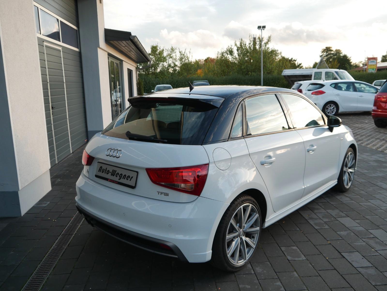 Audi A1 Sportback 1.4 TFSI S-tronic S-Line Xenon Navi