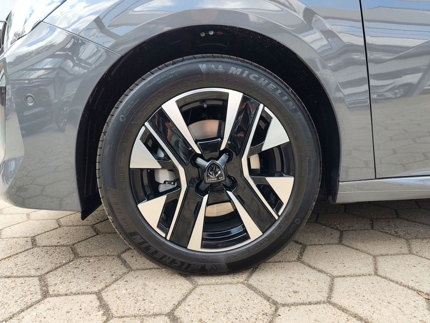 Peugeot 208 - Bild 16