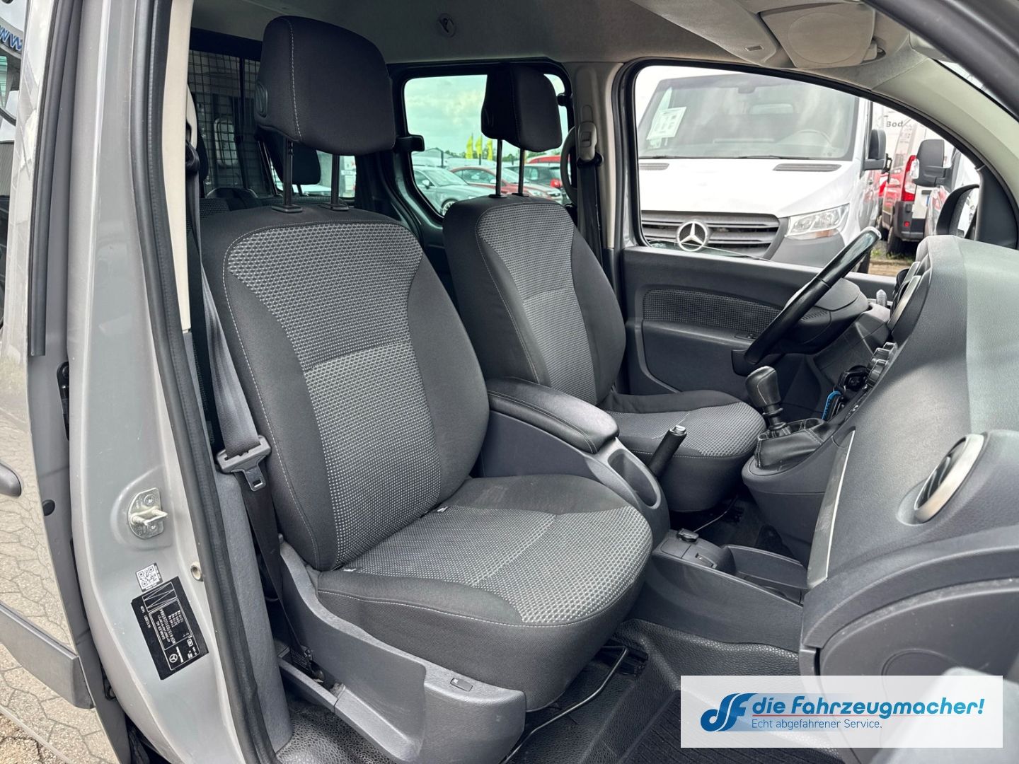 Fahrzeugabbildung Mercedes-Benz Citan Kombi 111 CDI lang SHZ Temp PDC *EXPORT