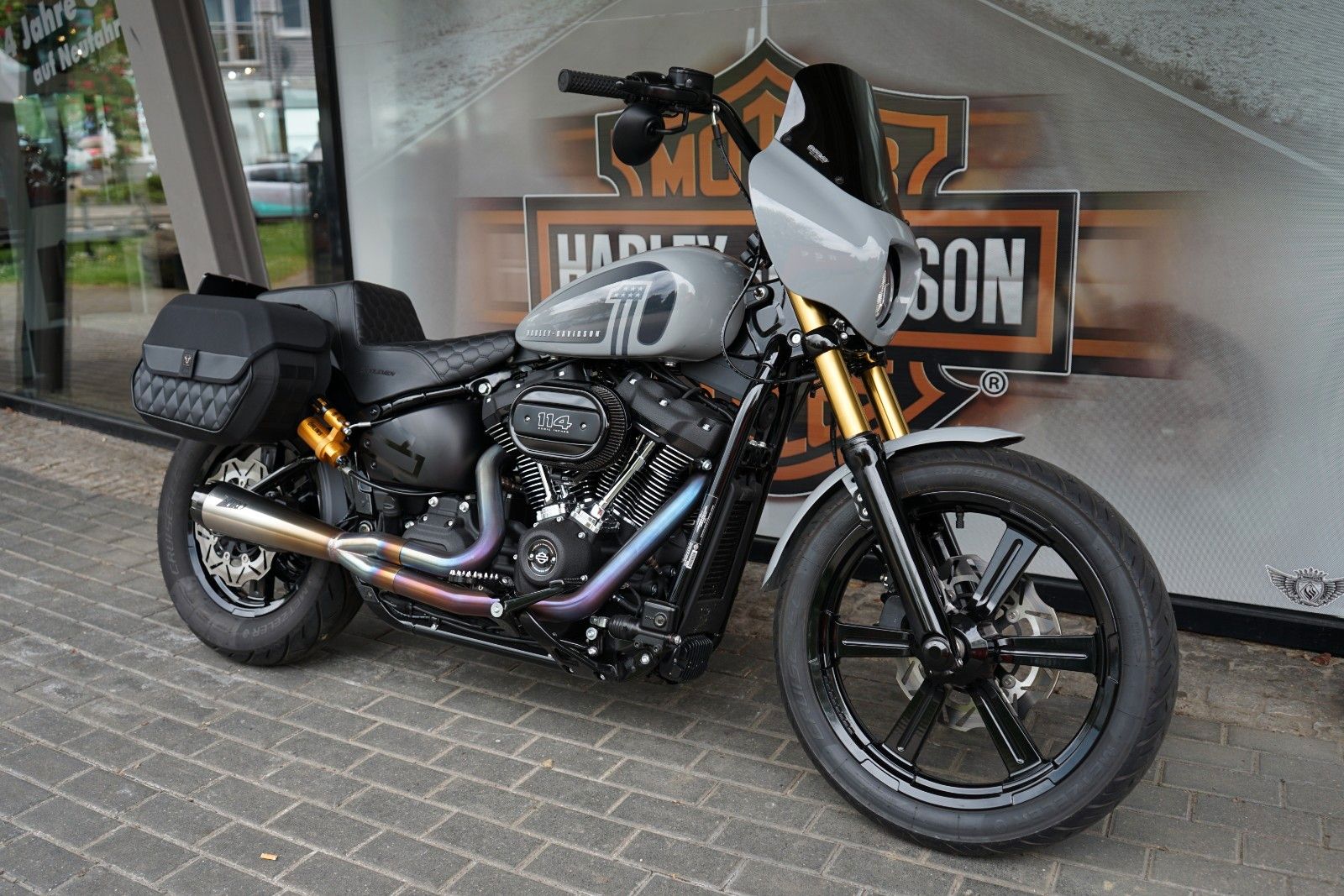 Fahrzeugabbildung Harley-Davidson Softail Street Bob 114 CLUBSTYLE Öhlins Zard DON