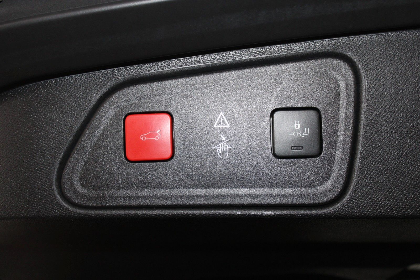 Fahrzeugabbildung Peugeot 3008 Allure Automatik AHK NAVI el.Heckklappe uvm