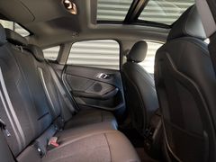 Fahrzeugabbildung BMW 218i Gran Coupé -- Lenkrad heizb/Glasdach/Kamera