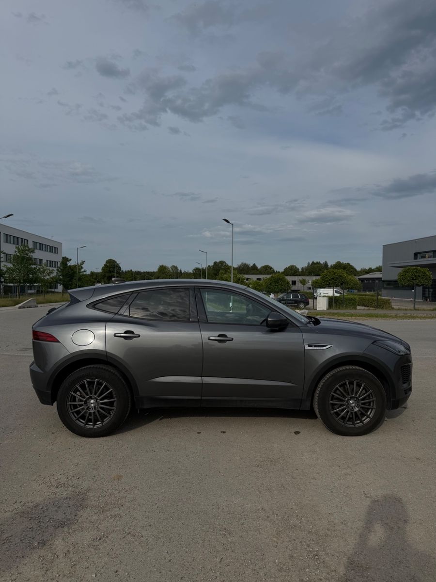 JAGUAR E-Pace