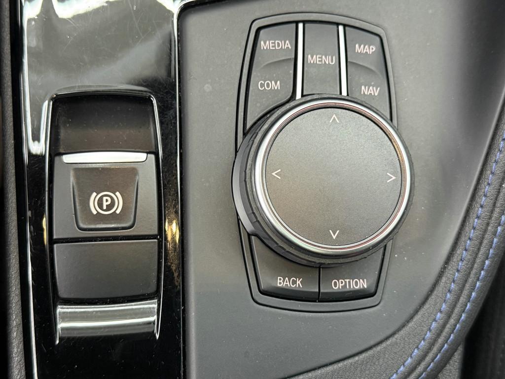 BMW X2 18iA sDrive M Sport, LED, Pano, HUD, Kamera