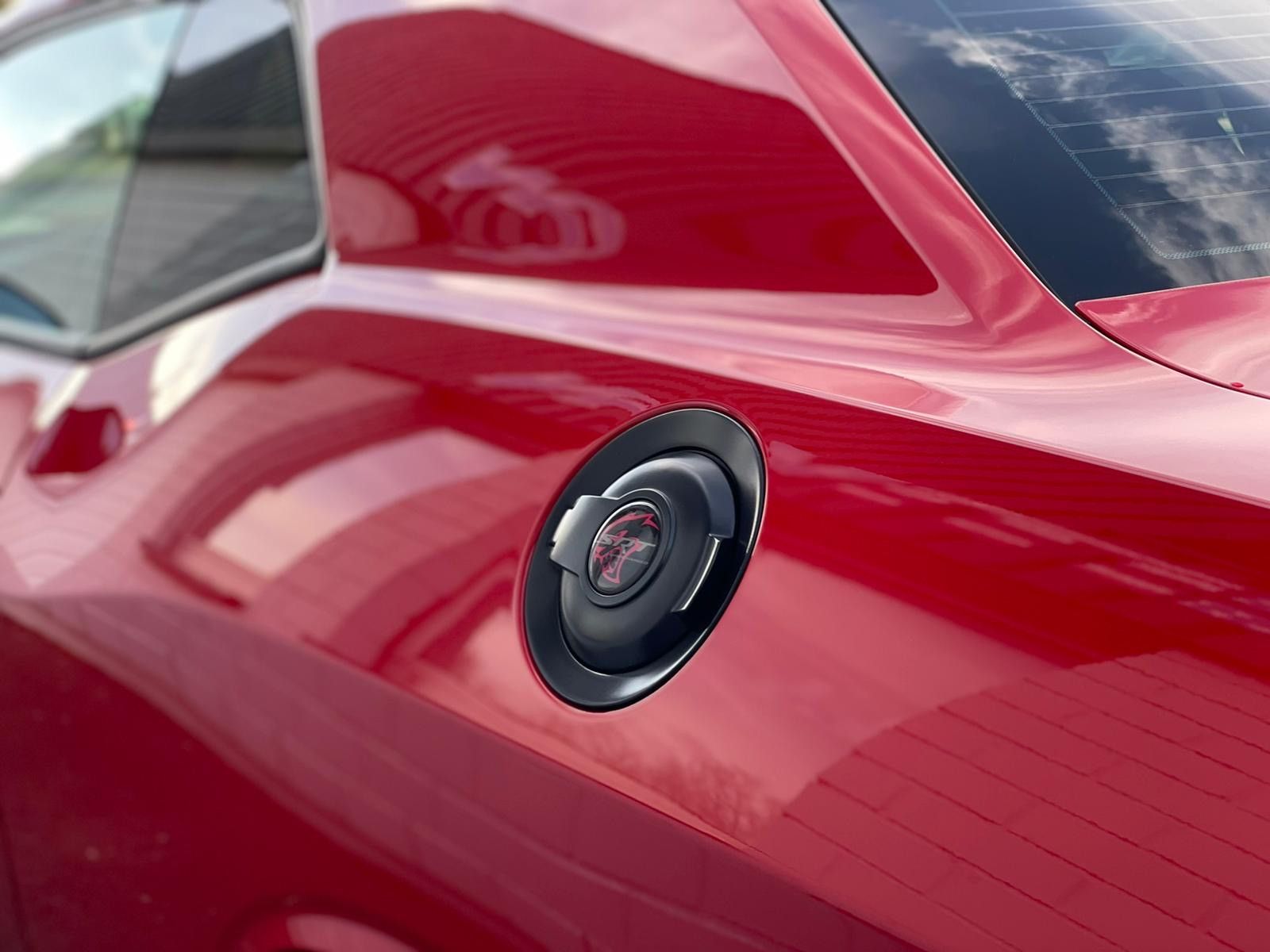 Fahrzeugabbildung Dodge Challenger HELLCAT Schiebed. HarmanKardon MwSt.