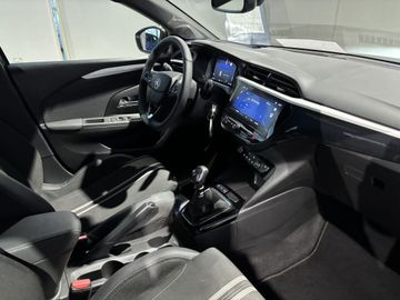 Fotografie 5 des Opel Corsa 1.2 Direct Injection Turbo GS