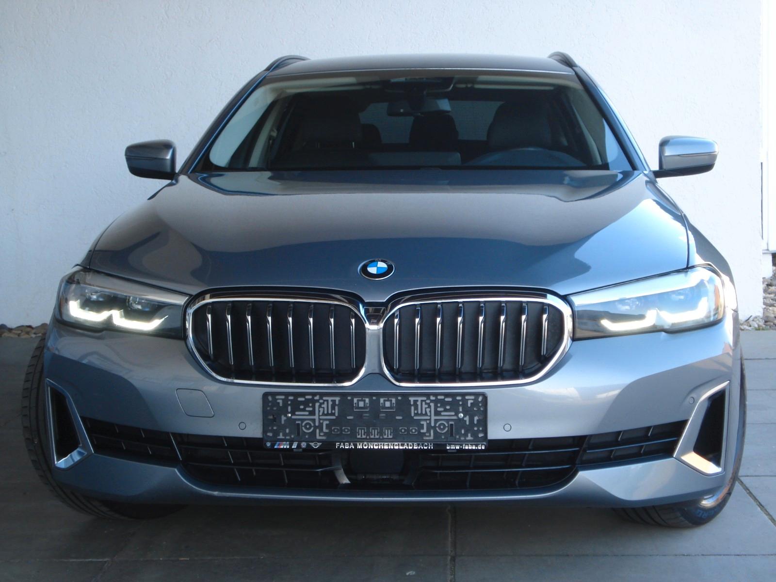 BMW 520dA Touring Luxury Line Leder LED AHK