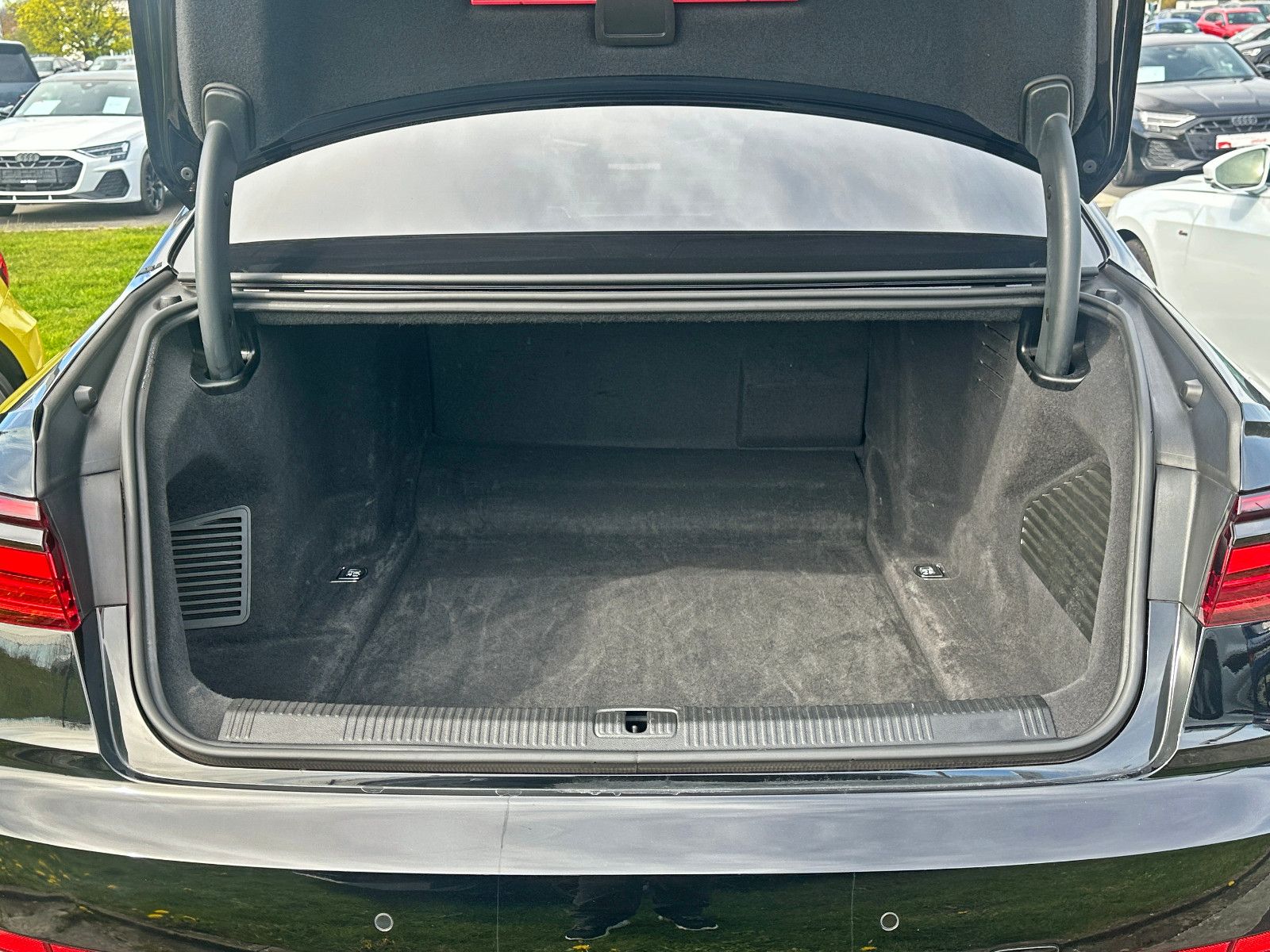 Audi A8 - Bild 29