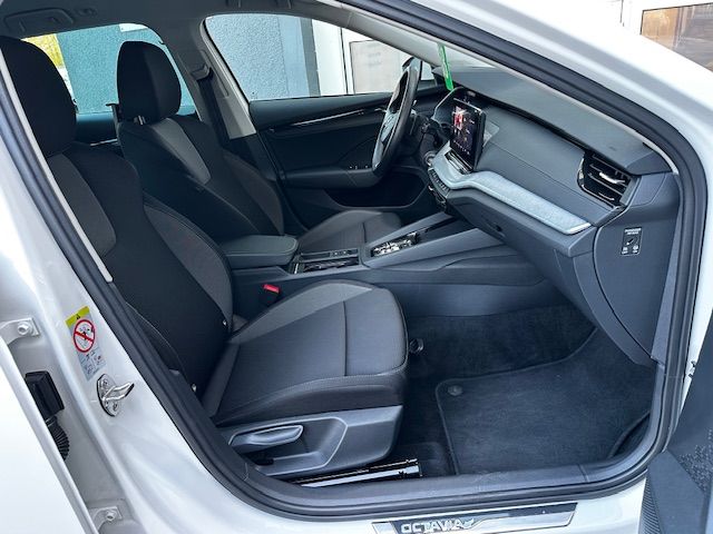 Octavia Combi Tour NAV;KESSY;ACC;CARPLAY
