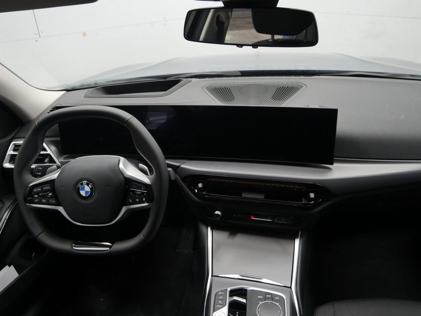 Fahrzeugabbildung BMW 318i |Driving Assistant |Komfortzugang |Sitzheiz