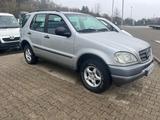 Mercedes-Benz ML 230, 2.Hand, Leder Klima Schiebedach - Mercedes-Benz ML 230 mit Benzin-Antrieb
