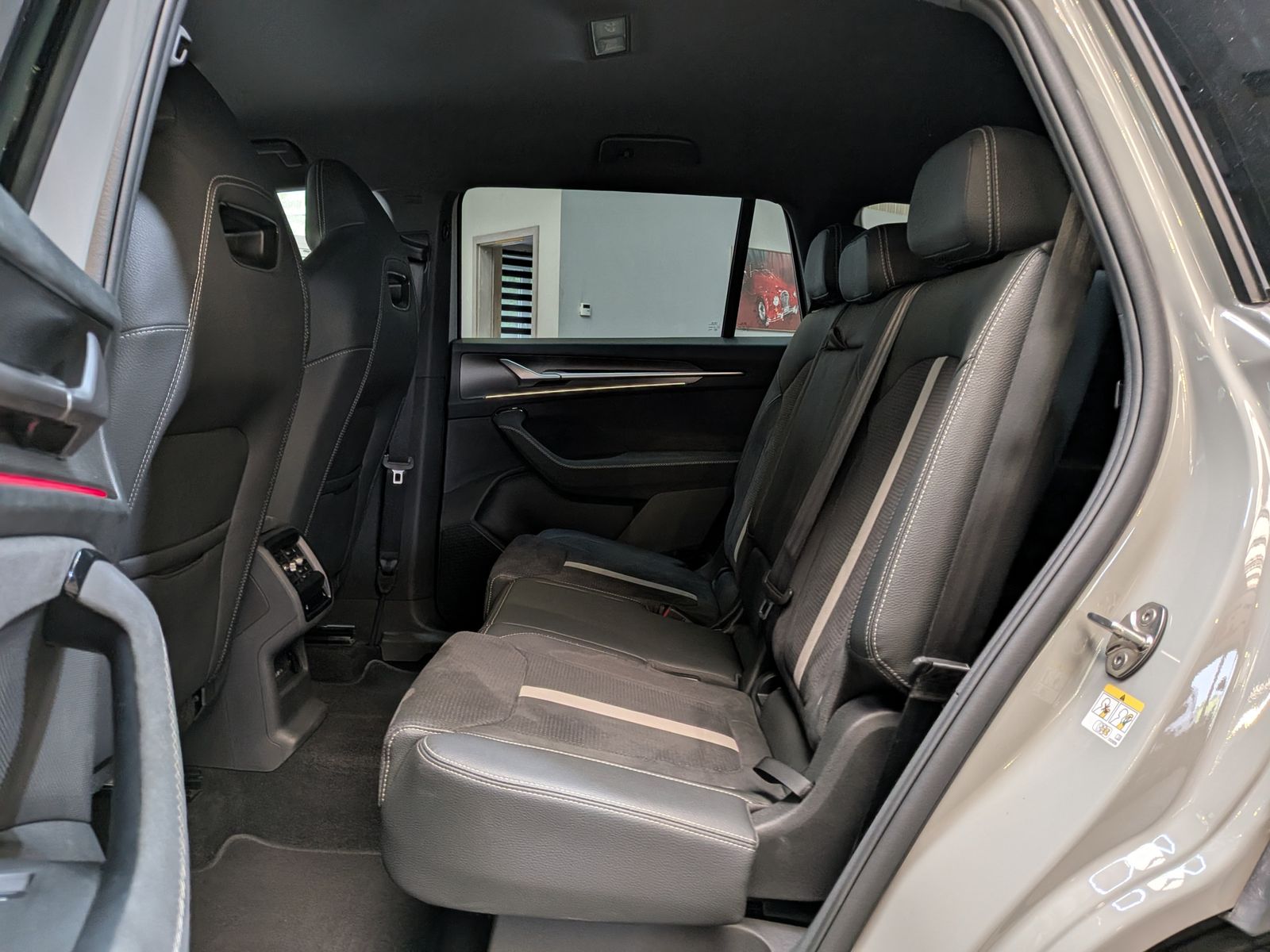 Fahrzeugabbildung SKODA Kodiaq 2.0TDI SPORTLINE*MEMOR*CAM*LED*ACC*7-SITZ