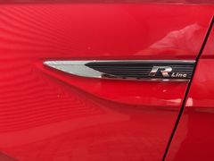 Fahrzeugabbildung Volkswagen Polo 1.0 TSI R-Line LED APP SHZ ACC 17``
