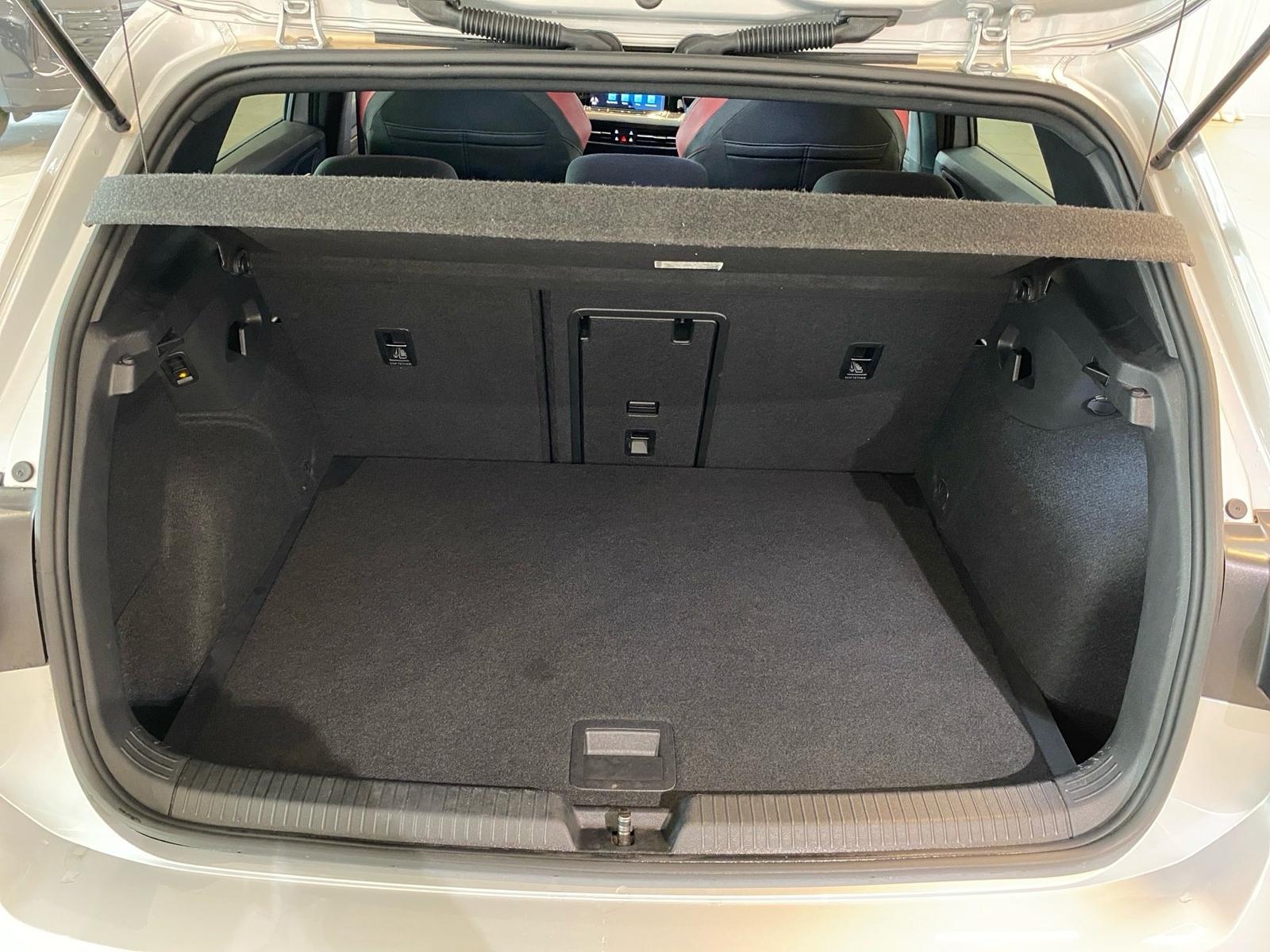 Volkswagen Golf VIII GTI 2.0 TSI DSG Stand.hz. Panorama AHK, миниатюра 15