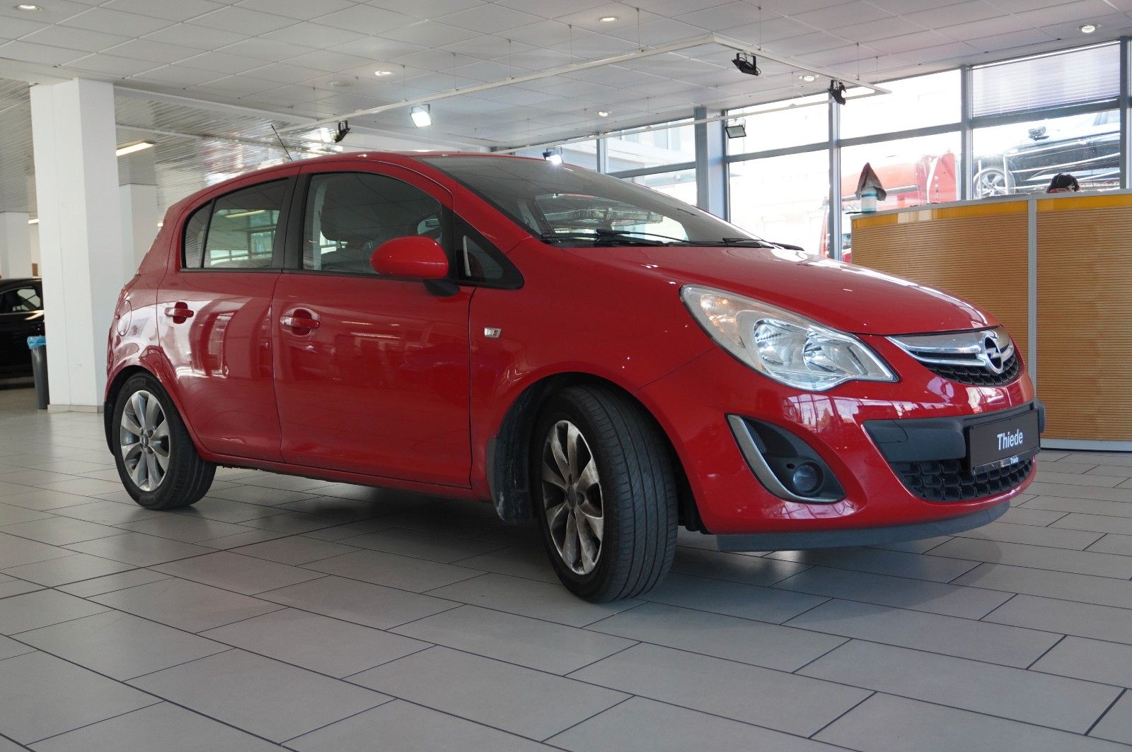 Fahrzeugabbildung Opel Corsa D 1.4 TÜR 150 JAHRE KLIMA/SHZ/TEMP./SPORT