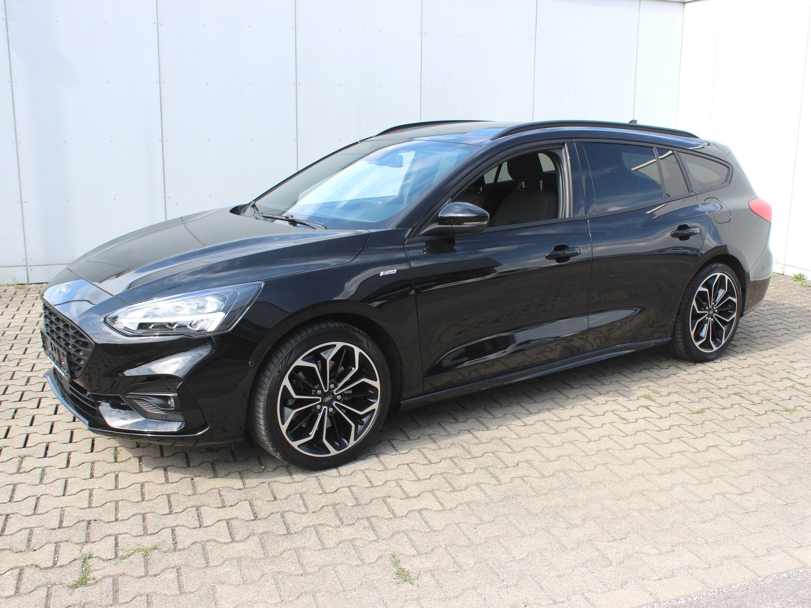 Fahrzeugabbildung Ford Focus ST-Line 1,0 EcoBoost Mild Hybrid