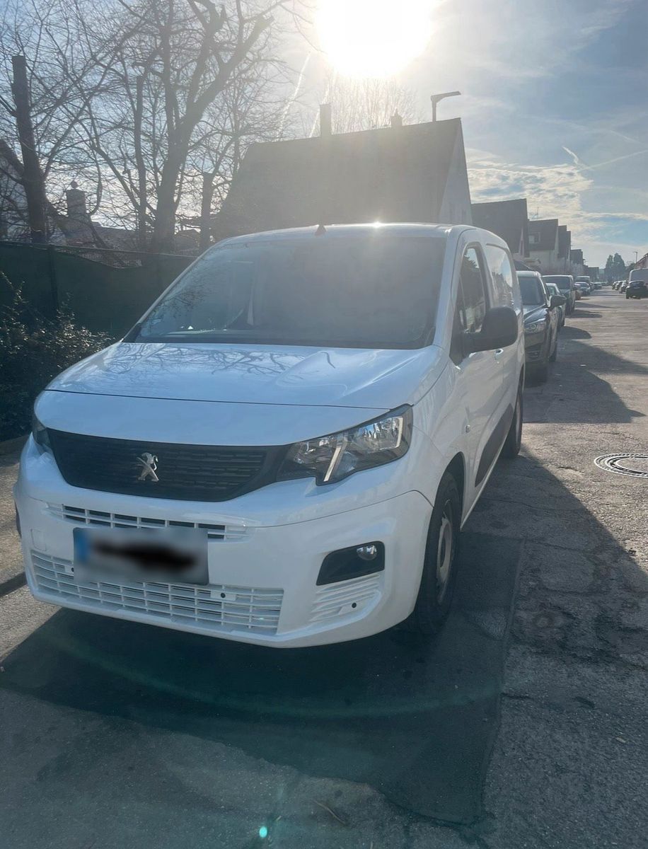 PEUGEOT Partner
