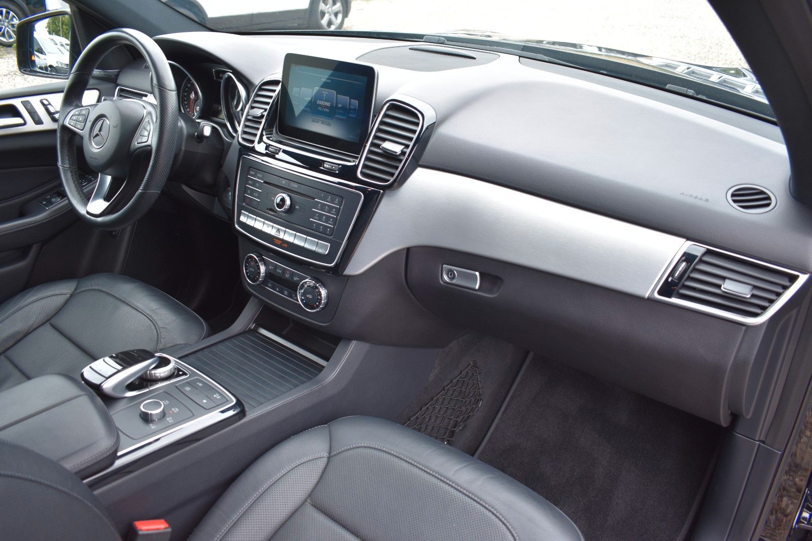Fahrzeugabbildung Mercedes-Benz GLE 350 4Matic AMG line Nightp.Sitzbelüftung H&K