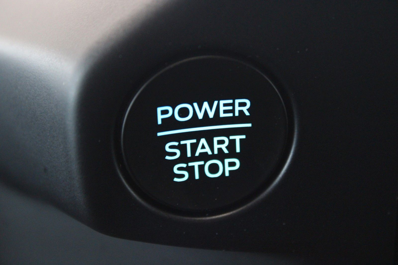 Fahrzeugabbildung Ford Transit Custom L1 TREND LED NAVI CAM ACC SHZ uvm