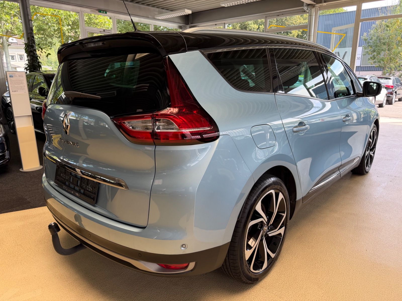 Fahrzeugabbildung Renault Scenic IV Grand BOSE Edition