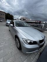 BMW 318i AUTOMATIK - BMW 318 aus 2007: 318i