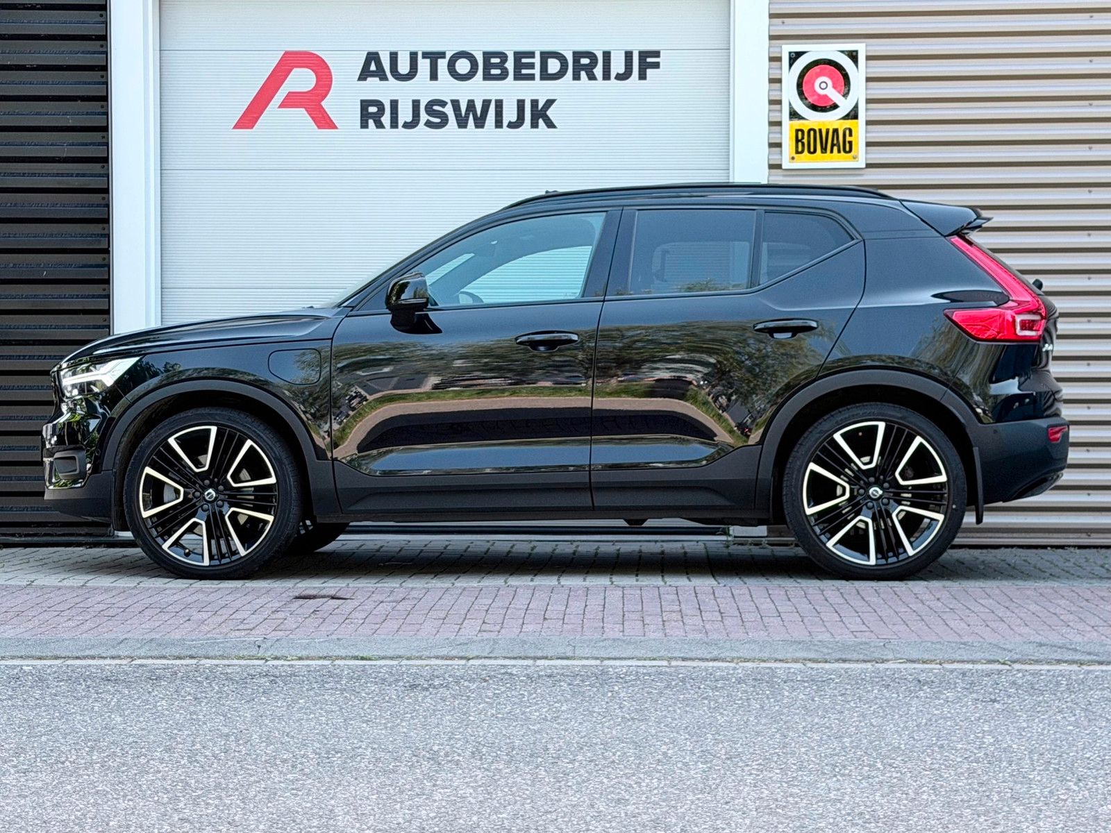 Volvo XC40 1.5 T5 Recharge R-Design Pano/H&K/Memory imagem 2