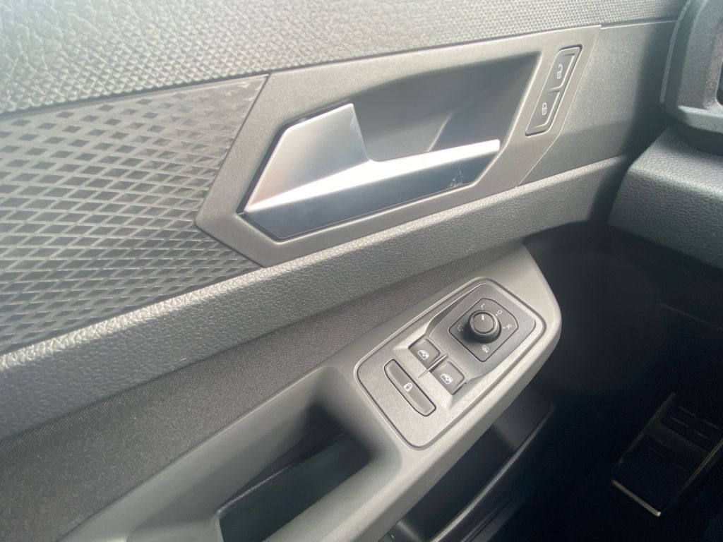 Fahrzeugabbildung Volkswagen Caddy 1.5 TSI *Goal*LED*Winterpaket