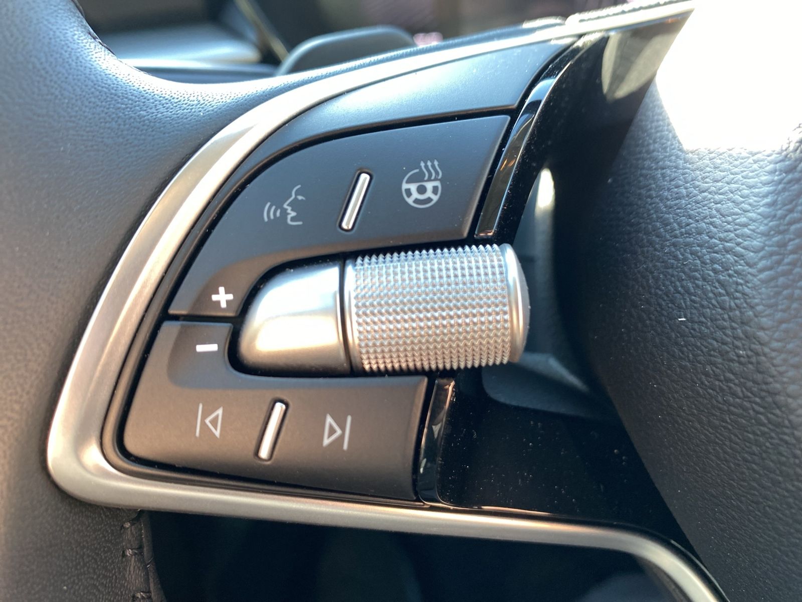 Fabia 1.0 TSI Drive, ACC, Winter+, LED. Climatro