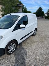 Ford Courier - Ford Courier: Kleinbus