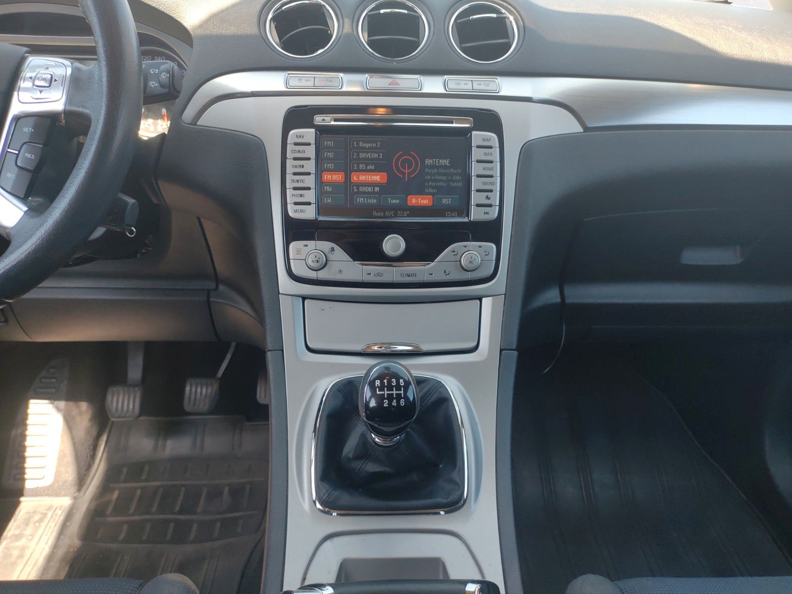 Fahrzeugabbildung Ford S-Max Titanium ! PDC ! XENON ! ele. Sitz ! TOUCH
