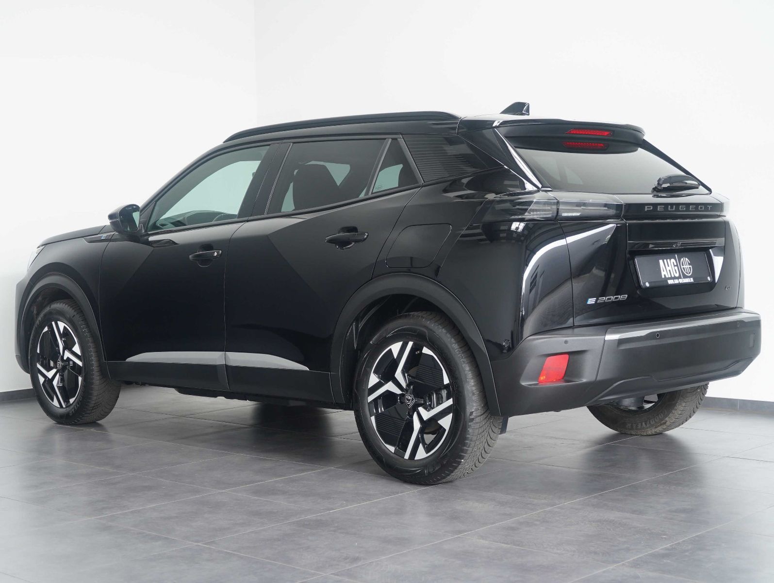 Fahrzeugabbildung Peugeot 2008 e- GT 11KW/LED/NAVI/360°/SOH
