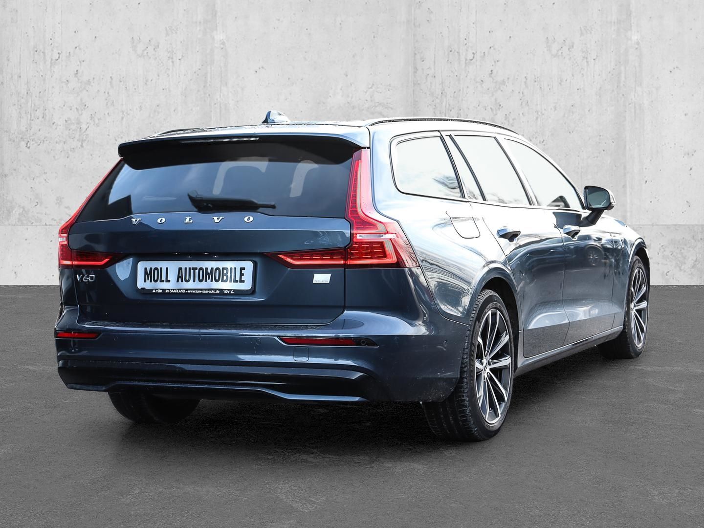 Volvo V60 Kombi Plus Dark Recharge Plug-In Hybrid AWD  imagem 2