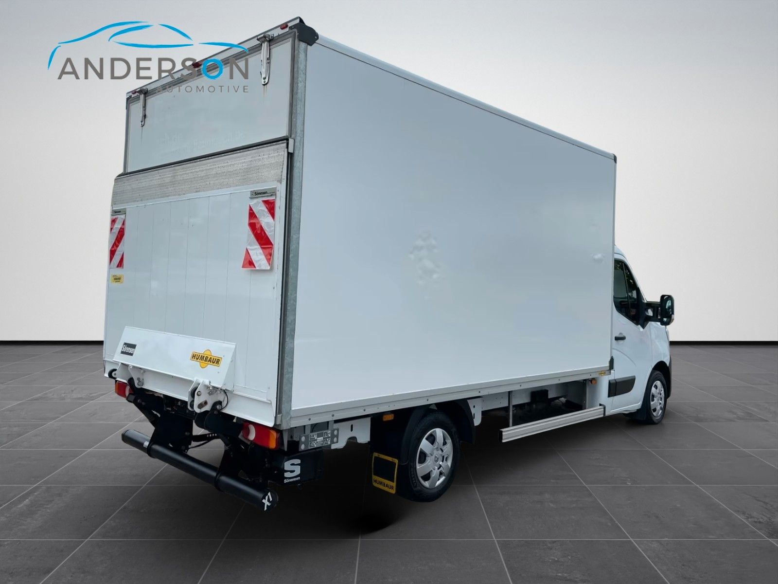 Fahrzeugabbildung Renault MASTER III KOFFER L3H1 3,5T RAMPE LADEBOARD