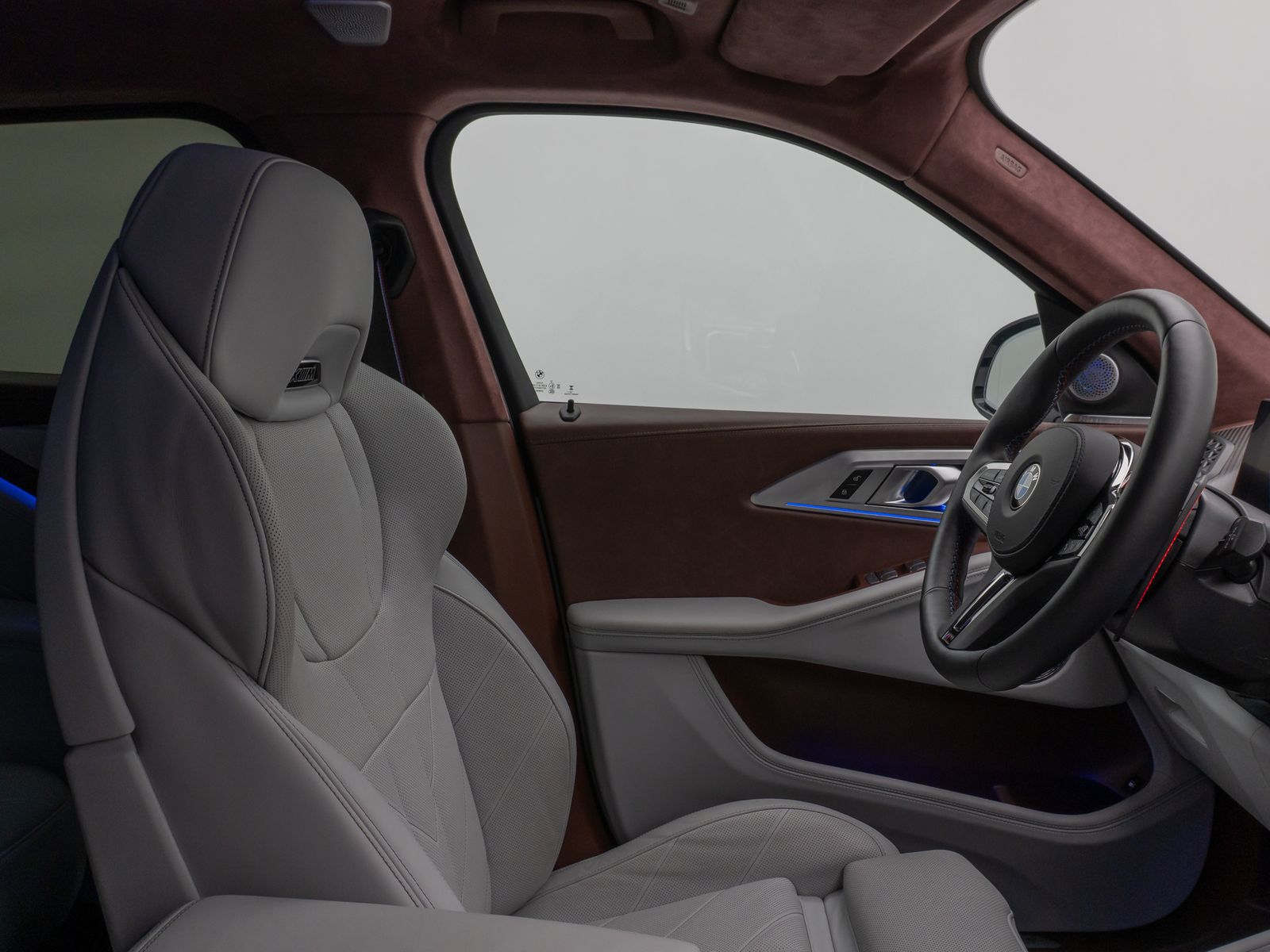 Fahrzeugabbildung BMW XM Individual M Sitze DAB B&W Massage SoftClose