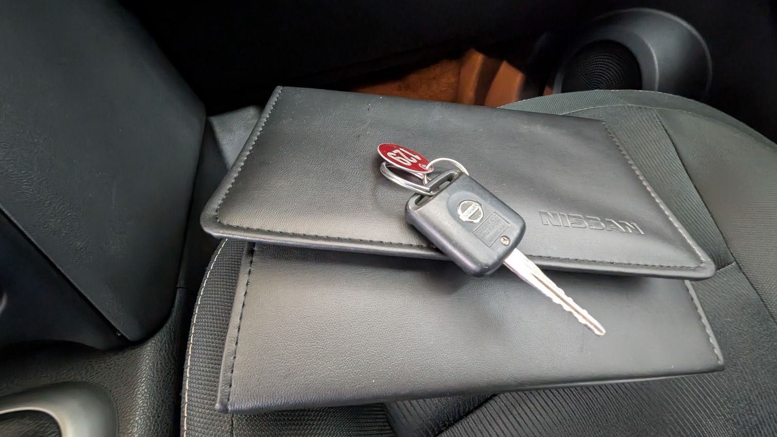 Fahrzeugabbildung Nissan Qashqai+2 2.0i 4x4 * AHK * Navi * Pano Acenta 7-