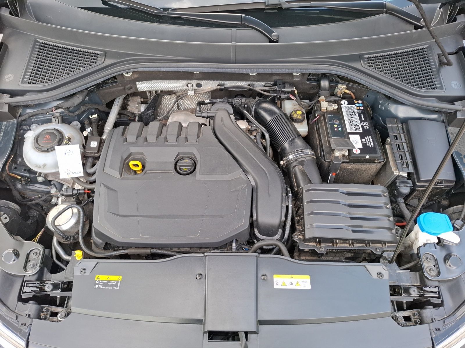 Fahrzeugabbildung Volkswagen T-Roc TSI United Navi ACC PDC SH LM