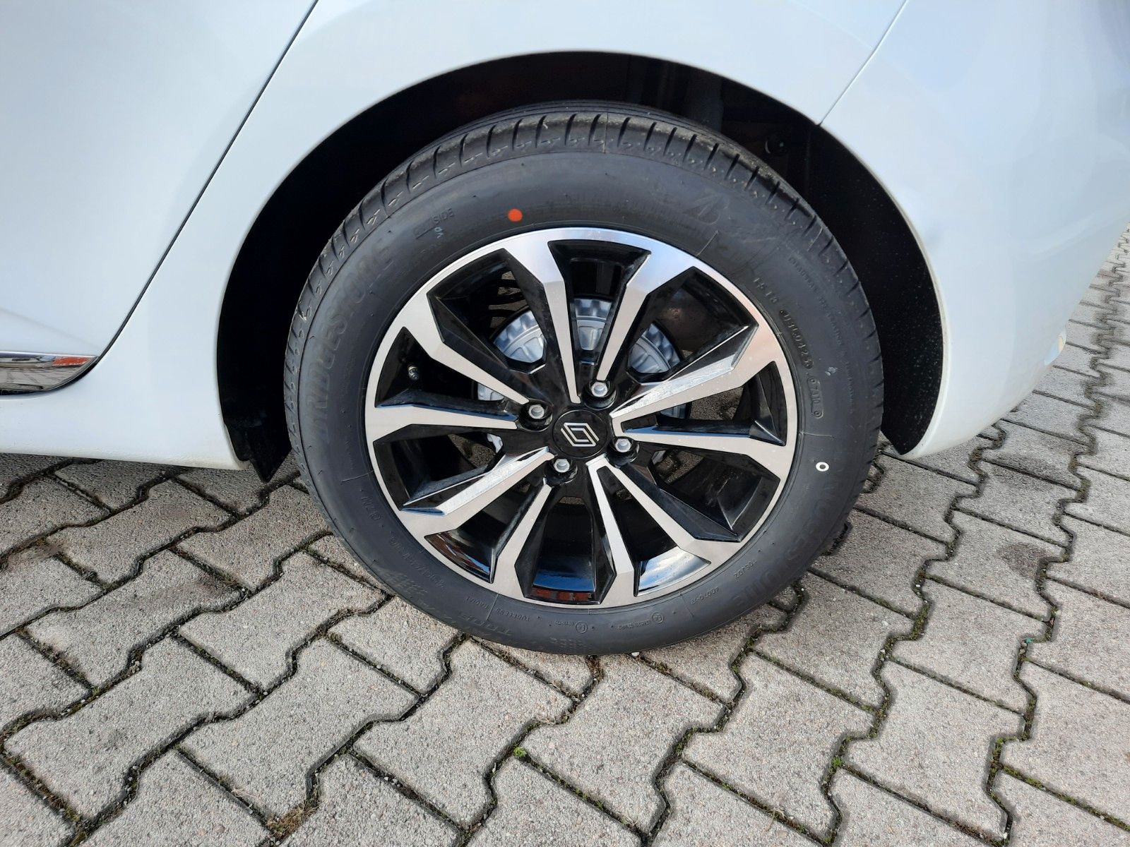 Renault Clio - Bild 7