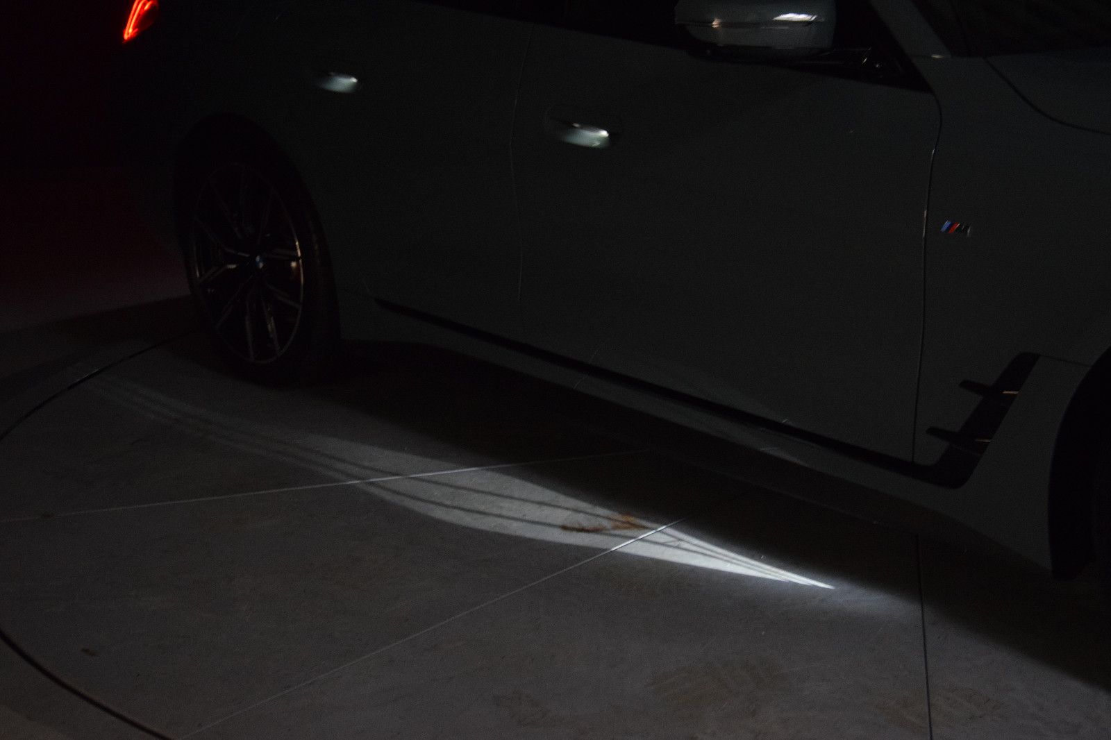 Fahrzeugabbildung BMW 420d xDrive MSport Pano HuD ACC Keyless 360° Amb