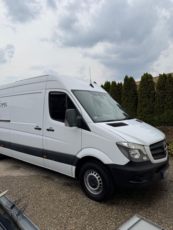 Image of Mercedes-Benz Sprinter