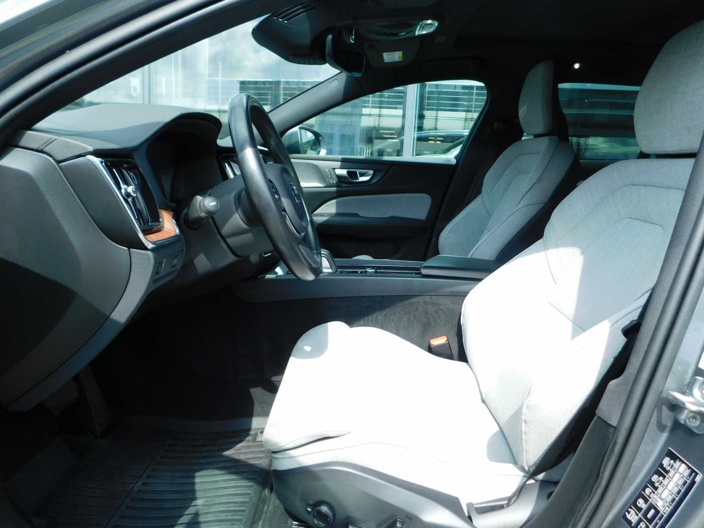 Fahrzeugabbildung Volvo V60 Cross Country B4 D AWD Geartronic Pro
