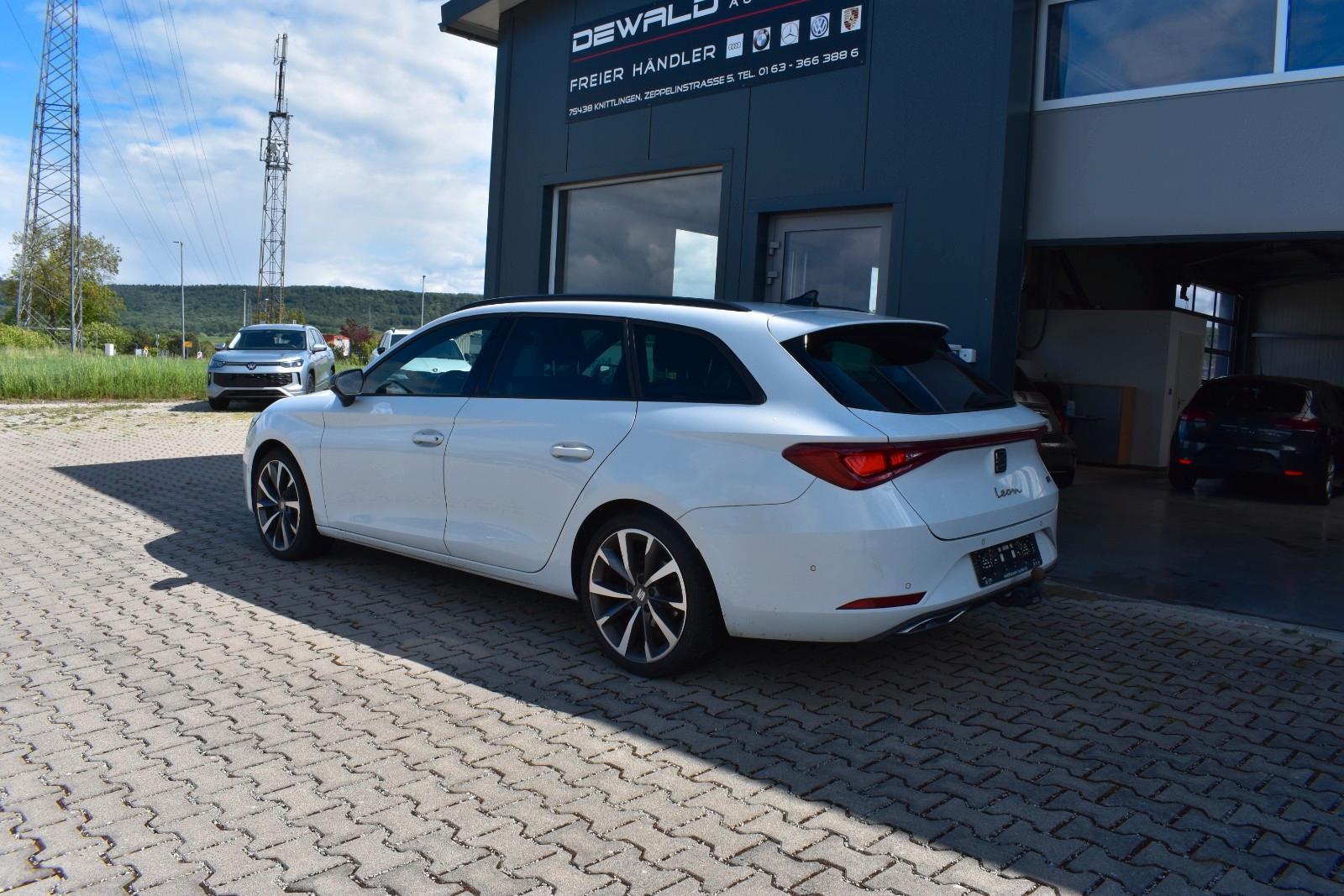 Seat Leon Sportstourer FR/AHK/ PAN-Dach/Kamera/18"