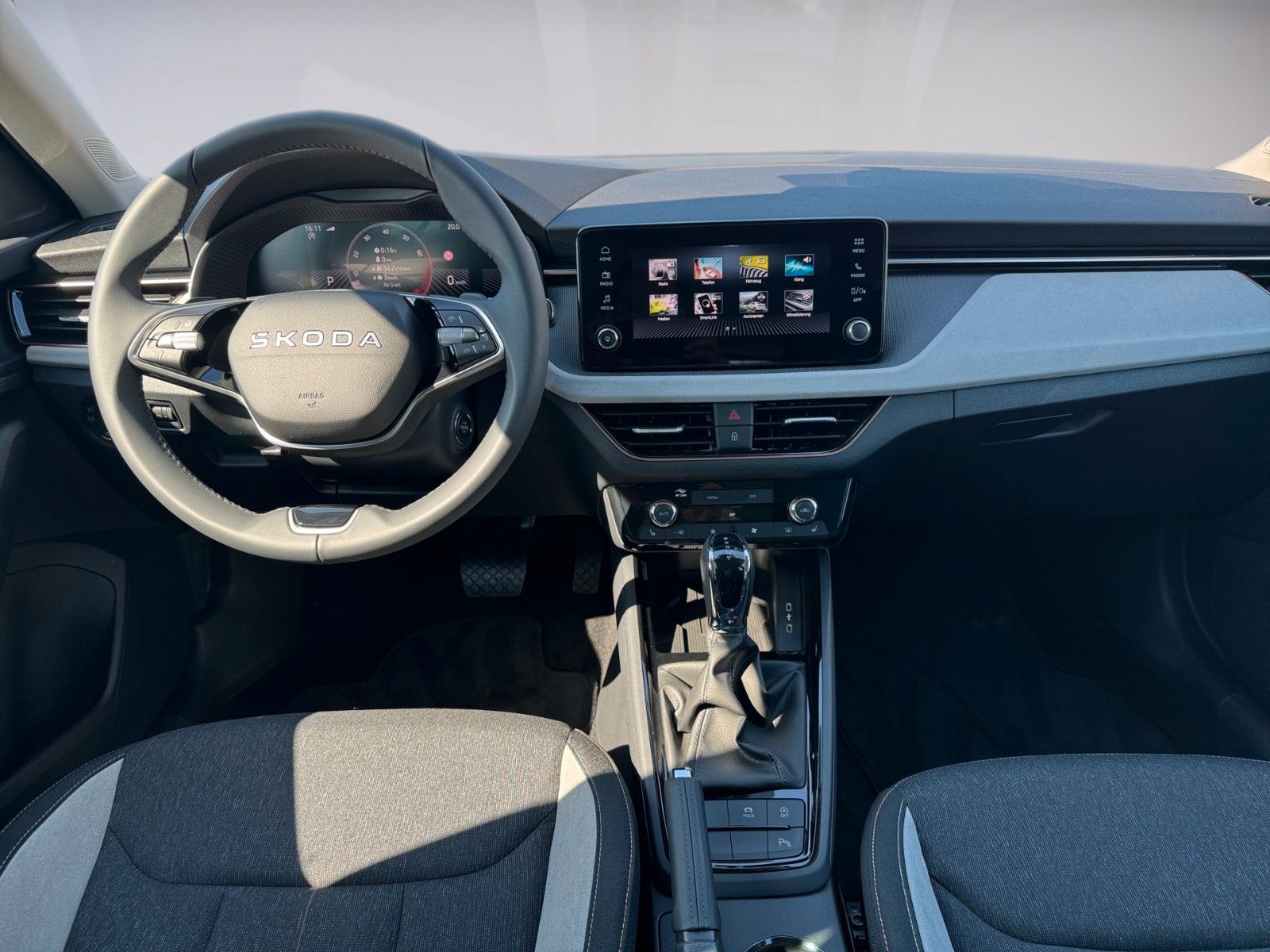 Fahrzeugabbildung SKODA Kamiq Selection 1.5TSI
