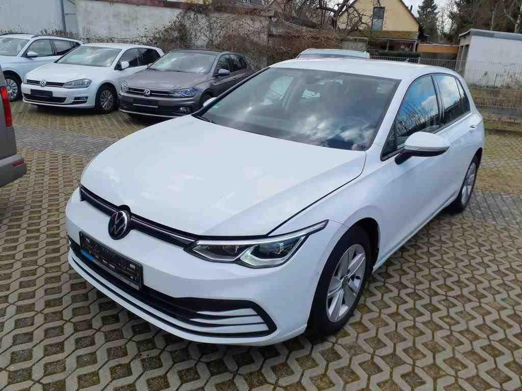 Volkswagen Golf VIII 1.5 TSI LIFE +LED +ACC +RKAM +NAVI +SH