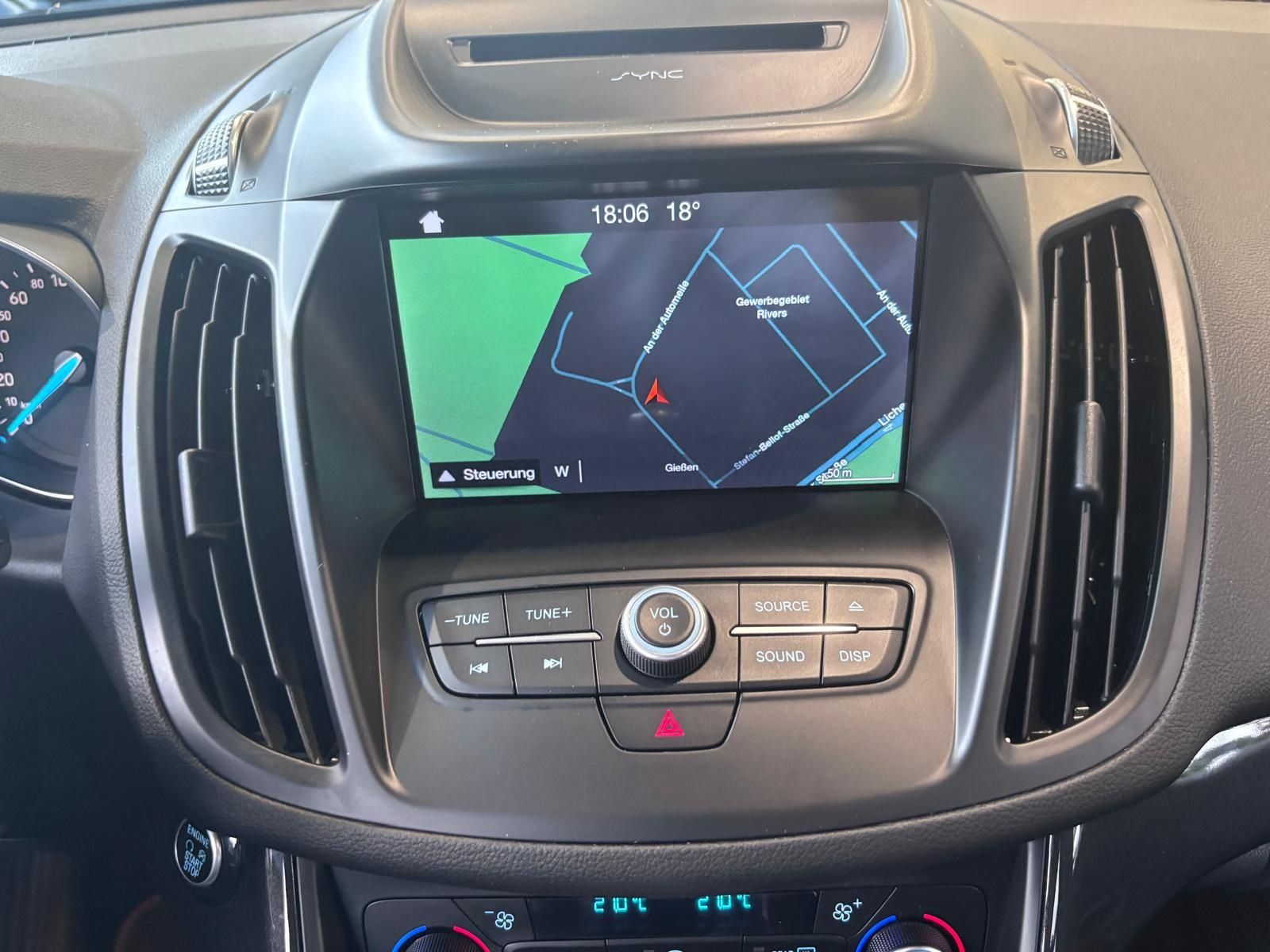 Fahrzeugabbildung Ford Kuga ST-Line Allrad SONY XENON NAVI