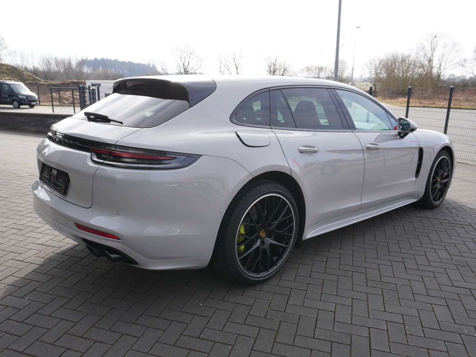Fahrzeugabbildung Porsche Panamera Sport Turismo 4 E-Hybrid