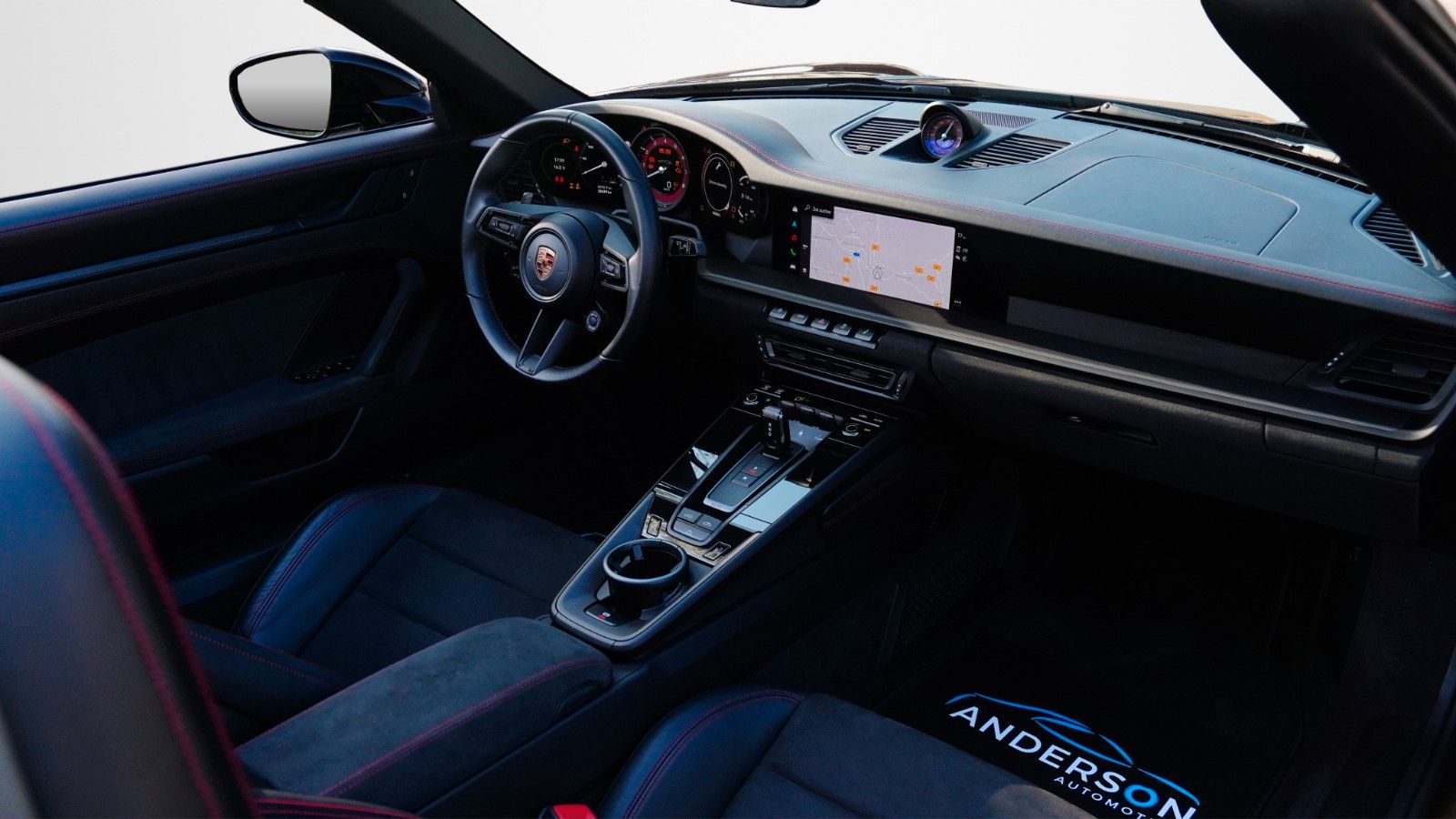 Fahrzeugabbildung Porsche CARRERA 4 GTS CABRIO CARBON BOSE KAM RACETEX
