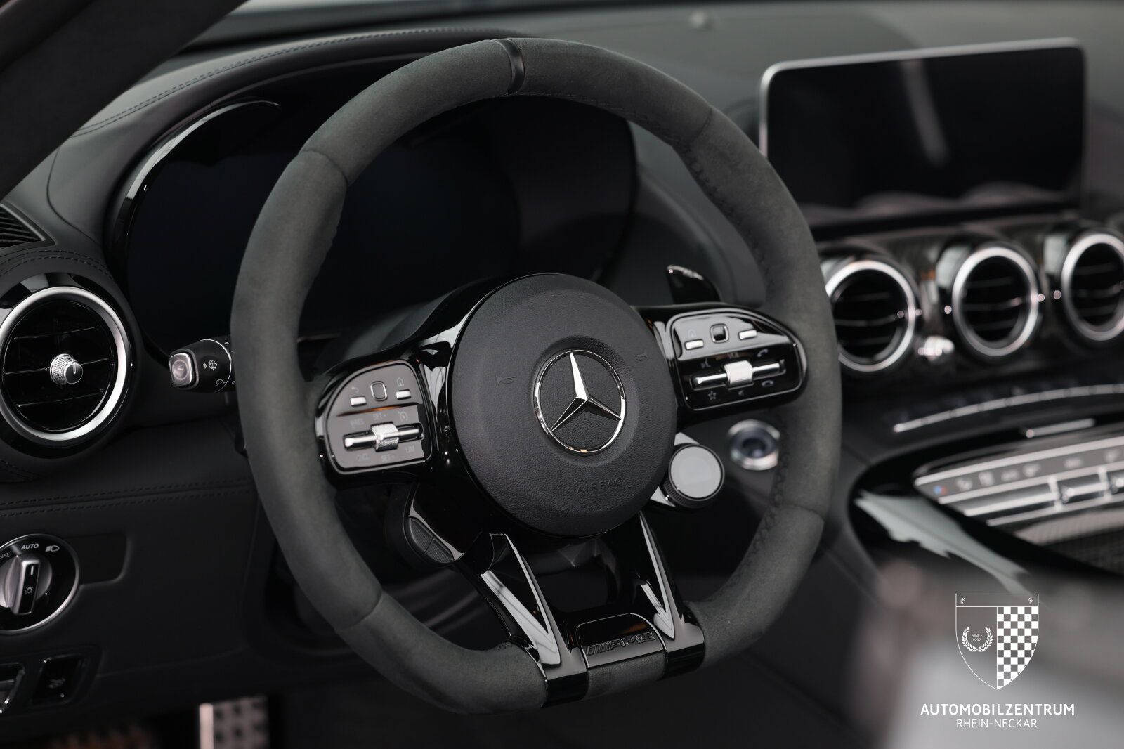 Mercedes-Benz AMG GT R - Bild 14