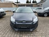 Ford Focus 1.6 Turnier Trend SHZ - Ford Focus aus 2011: Kombi