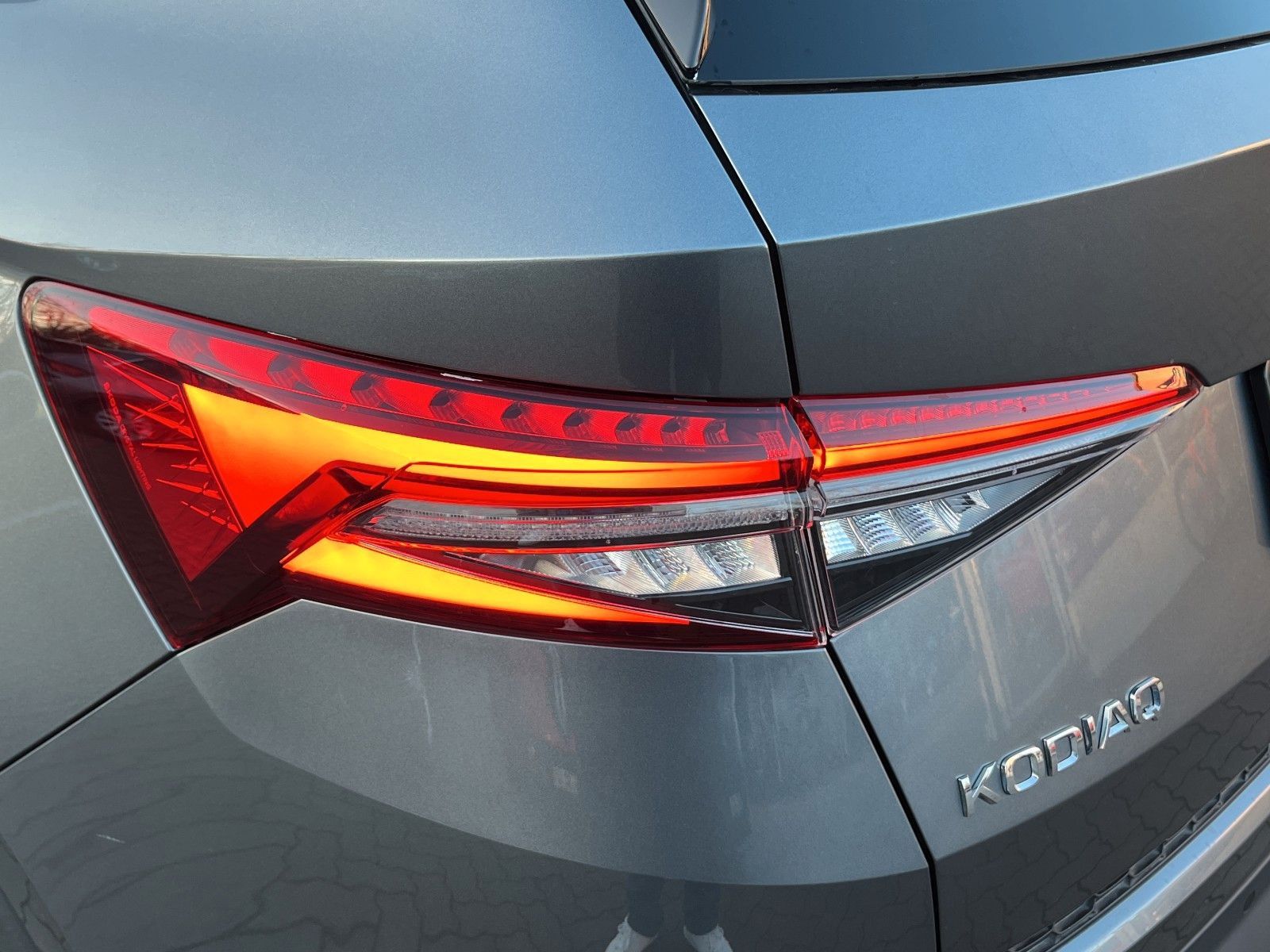Fahrzeugabbildung SKODA Kodiaq 1.5 TSI DSG*7-Sitze*Kamera*ACC*Smartlink*