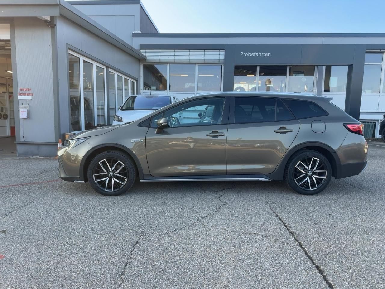 Fahrzeugabbildung Toyota Corolla Touring Sports 2,0 Hybrid Trek